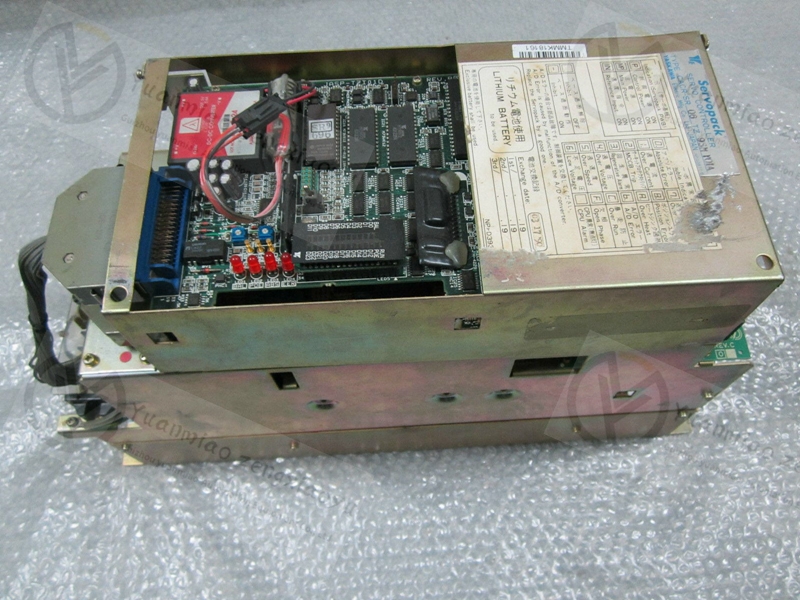 YASKAWA-安川 CACR-SR01AA2AH     变频器