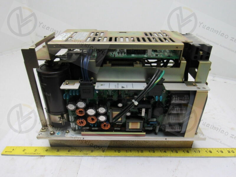 YASKAWA-安川 CACR-SR03BZ1SS    控制器