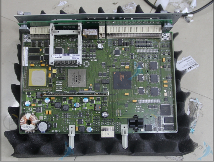 A-B罗克韦尔 1769-OW16/A 控制模块